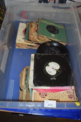 Lot 635 - Box of assorted singles