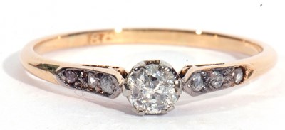 Lot 59 - Antique single stone diamond ring, the round...