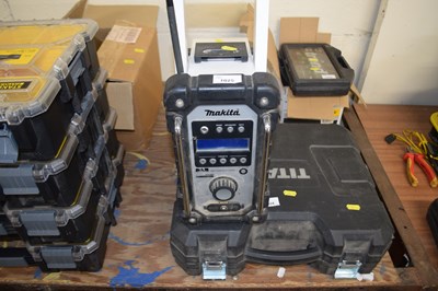 Lot 1025 - Makita site radio