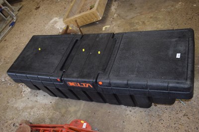 Lot 1090 - Pick up truck storage box