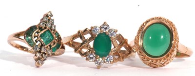Lot 72 - Mixed Lot: emerald and diamond cluster ring...