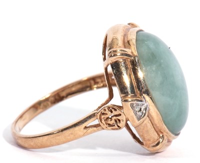 Lot 87 - Modern 9ct gold green hardstone ring, the...
