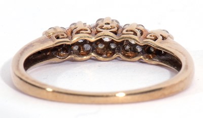 Lot 96 - Modern 9ct gold diamond ring, a design...