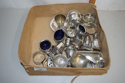 Lot 20 - Box of various cruet and other items