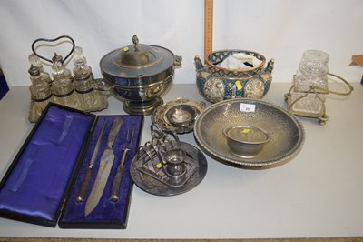 Lot 25 - Mixed Lot: Various silver plated and other...