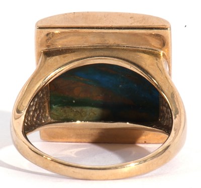 Lot 109 - Modern 9ct gold and banded agate dress ring,...