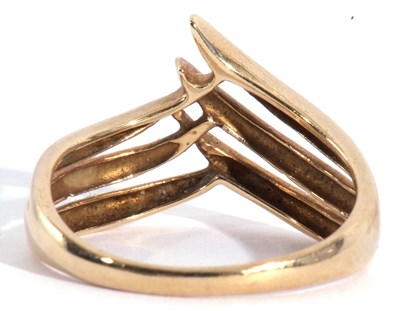 Lot 110 - Modern 9ct gold designer ring, a wishbone...