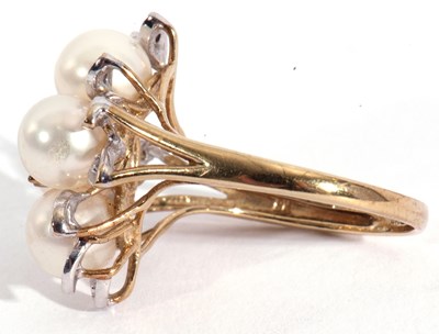 Lot 114 - 9ct gold cultured pearl and small diamond ring...