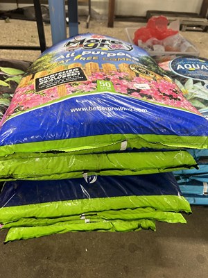 Lot 1061 - Five 50 litre bags of Grow More 50 litre peat...