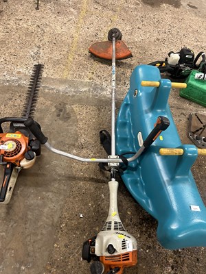 Lot 1076 - Stihl strimmer