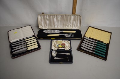 Lot 133 - Quantity of various cased cutlery