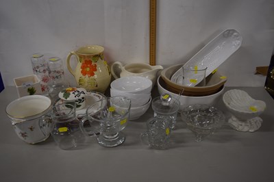 Lot 173 - Mixed Lot: Various glass wares, kitchen wares etc