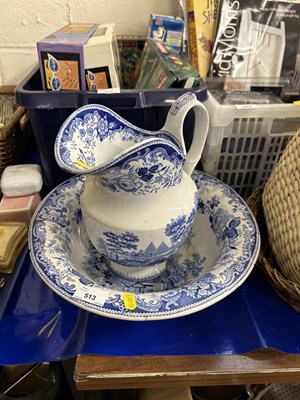 Lot 513 - A blue and white wash bowl and jug