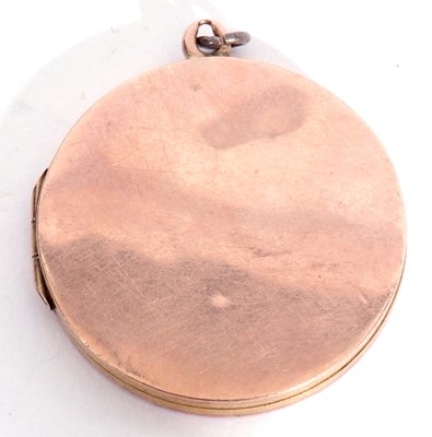 Lot 143 - Vintage 9ct gold hinged locket of round form,...