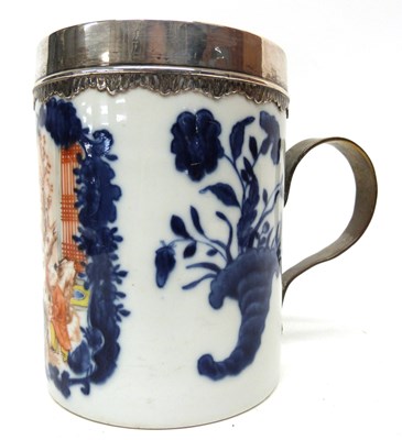 Lot 19 - 18th century Chinese export tankard with blue...