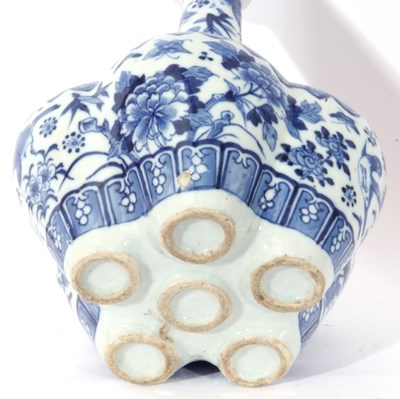 Lot 23 - Chinese porcelain blue and white tulip vase...