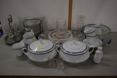 Lot 163 - Mixed Lot: Quantity of Boots dinner ware,...