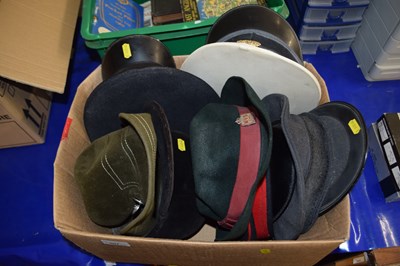 Lot 507 - Quantity of assorted hats