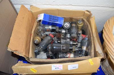 Lot 532 - Quantity of assorted radio and TV vakes