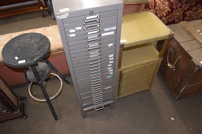 Lot 724 - Filing cabinet