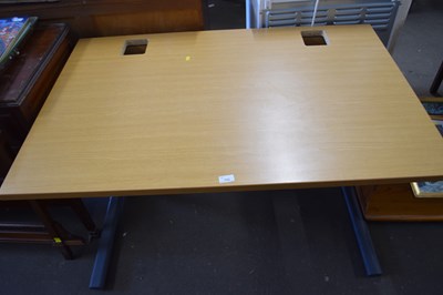 Lot 753 - Office desk