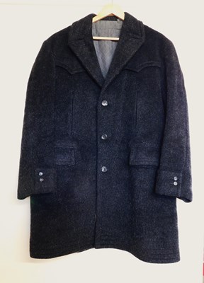 Lot 221 - A gentlemans grey wool coat, single breast...