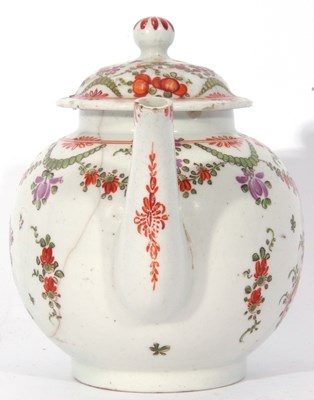 Lot 97 - Lowestoft Porcelain Teapot c1780
