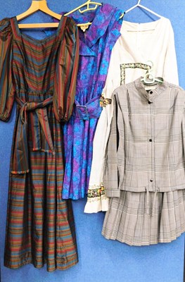 Lot 27 - Four items of mid to late 20th Century lady's...