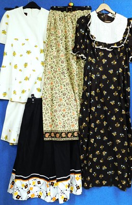 Lot 37 - A quantity of circa 1970's lady's wear: to...