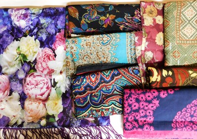 Lot 120 - A quantity of assorted scarves to include a...