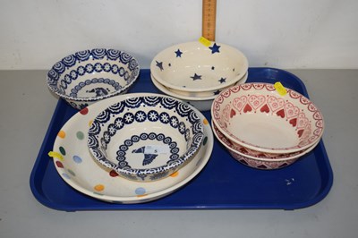 Lot 5 - Tray containing a mixed lot of ceramics...