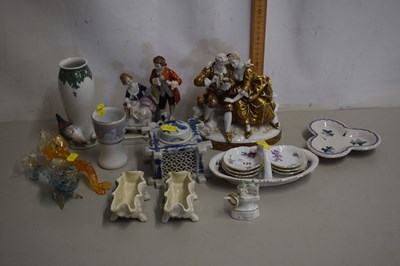 Lot 135 - Mixed Lot: China, figurines and vases, mainly...