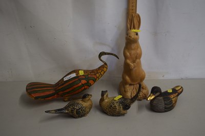 Lot 137 - A group of ceramic and wooden animals