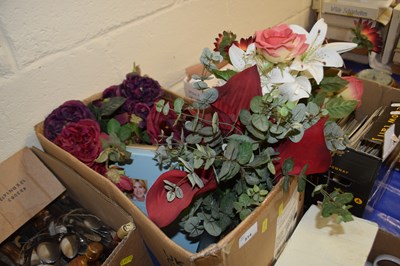 Lot 514 - Assortment of decorative plastic flowers and...