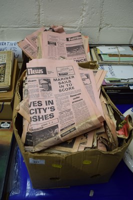 Lot 521 - Two boxes of assorted late 20th Century sports...