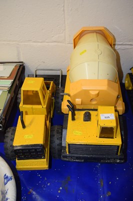 Lot 525 - Two Tonka toys to include cement mixer and...