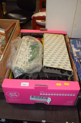 Lot 625 - Box containing vintage Scalextric track and...