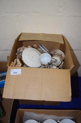 Lot 652 - Box of mixed ceramic wares and tea services etc