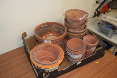 Lot 1007 - Mixed lot of various sized terracotta plant pots