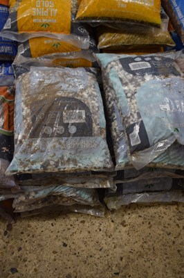 Lot 1019 - Ten bags of multi-mix chippings, 8-11mm