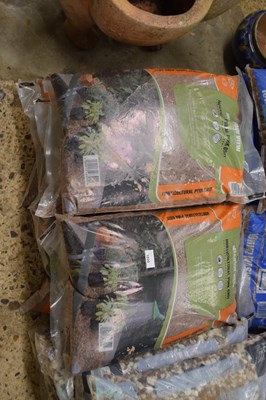 Lot 1020 - Ten bags of horticultural pink grit