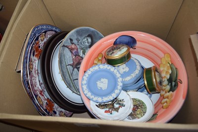 Lot 691 - Quantity of assorted ceramics to include...