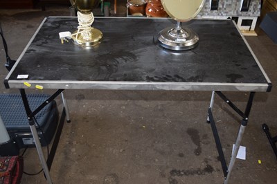 Lot 788 - A folding table