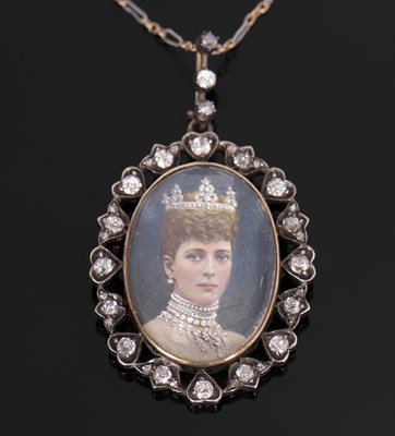 Lot 392 - A diamond portrait locket of Queen Alexandra,...