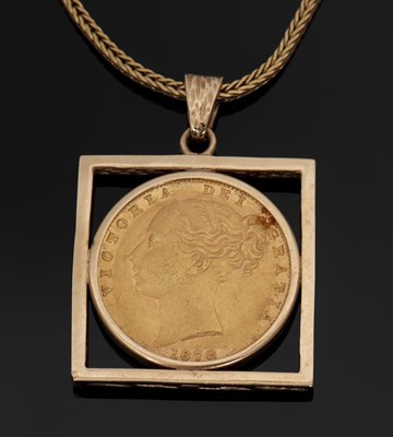 Lot 476 - An 1878 sovereign pendant necklace, the...