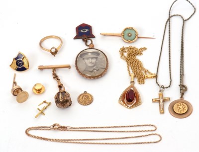 Lot 157 - A mixed lot of gold and yellow metal jewellery:...