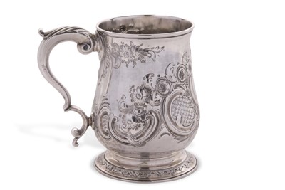 Lot 309 - A George III silver mug the circular mug with...