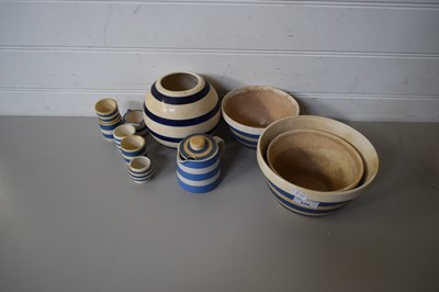 Lot 534 - QUANTITY OF VARIOUS CORNISH WARE STYLE KITCHEN...