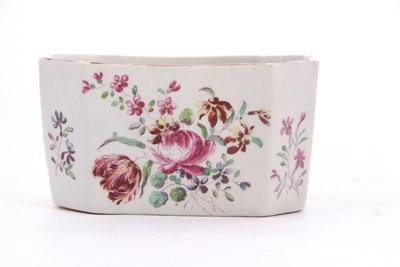 Lot 105 - A rare Derby porcelain butter tub decorated...