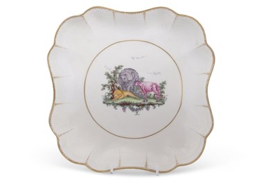 Lot 134 - A Worcester porcelain dish circa 1780, the...